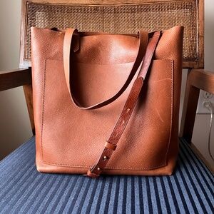 Madewell Medium Transport Tote in English Saddle